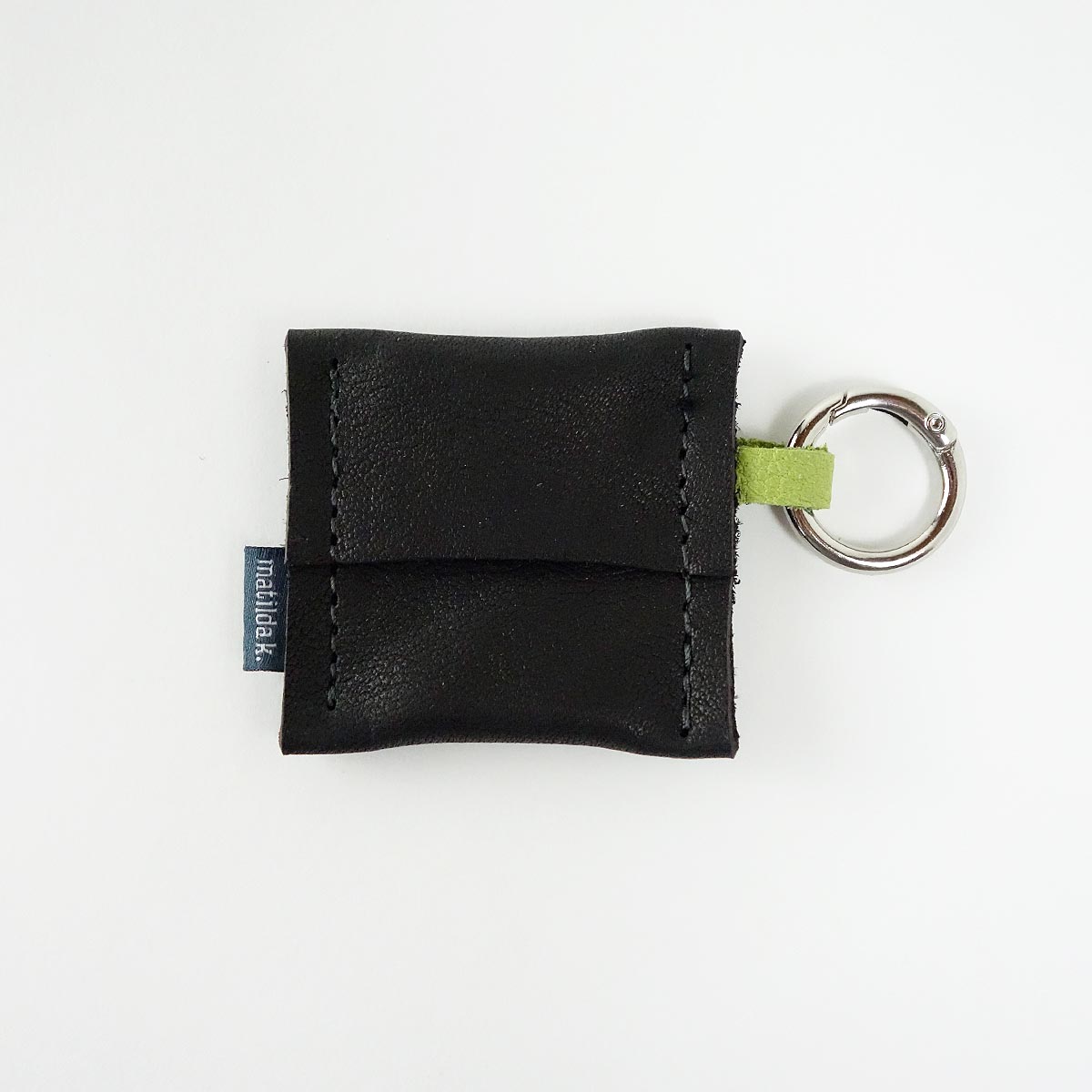 Airtag Schluesselanhaenger Aus Leder Minimalistisch Schwarz Hellgruen