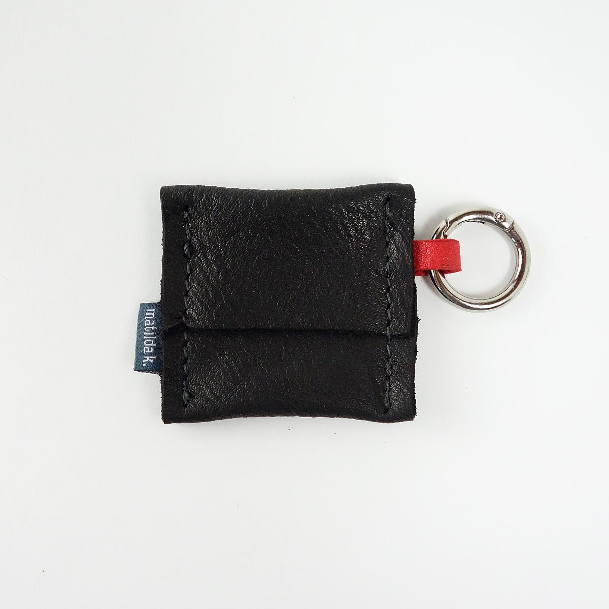 Airtag Schluesselanhaenger Aus Leder Minimalistisch Schwarz Rot