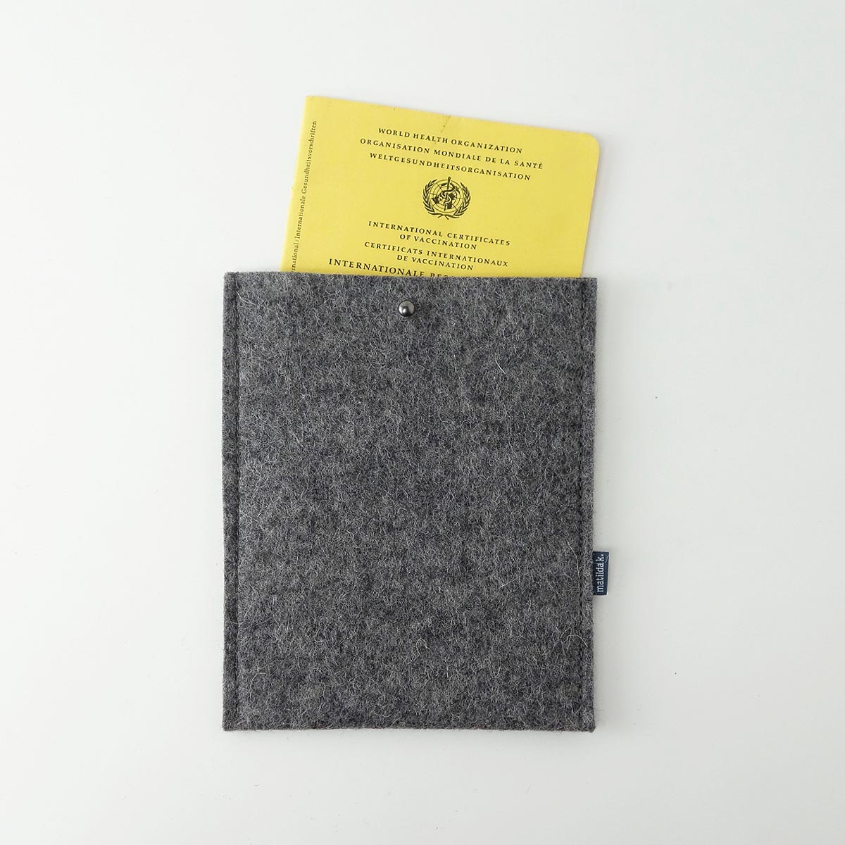 Ausweishuelle Dokumentenhuelle Impfpasshuelle Aus Wollfilz dunkelgrau