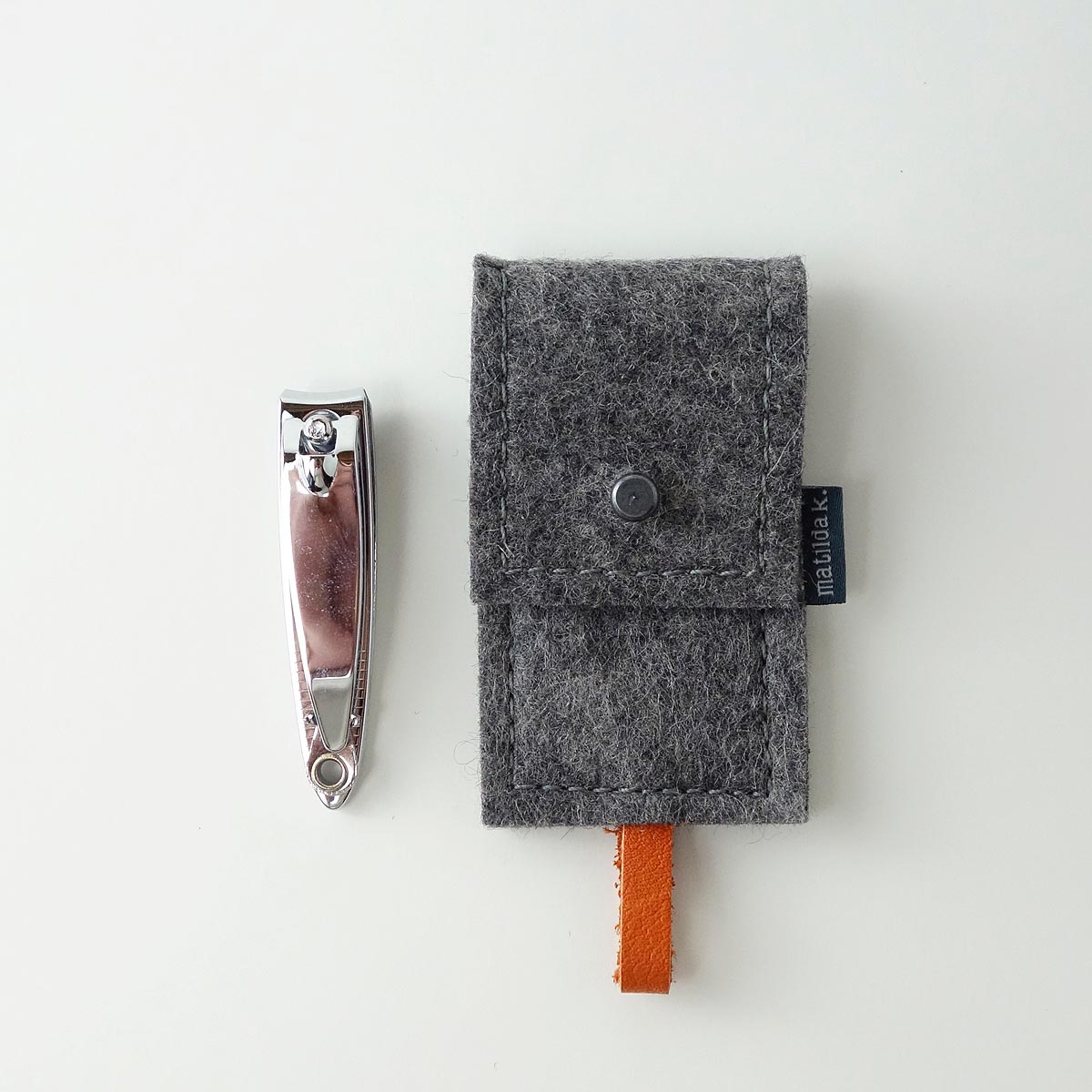 Etui Aus Wollfilz Mit Nagelknipser Dunkelgrau Braun Matilda K