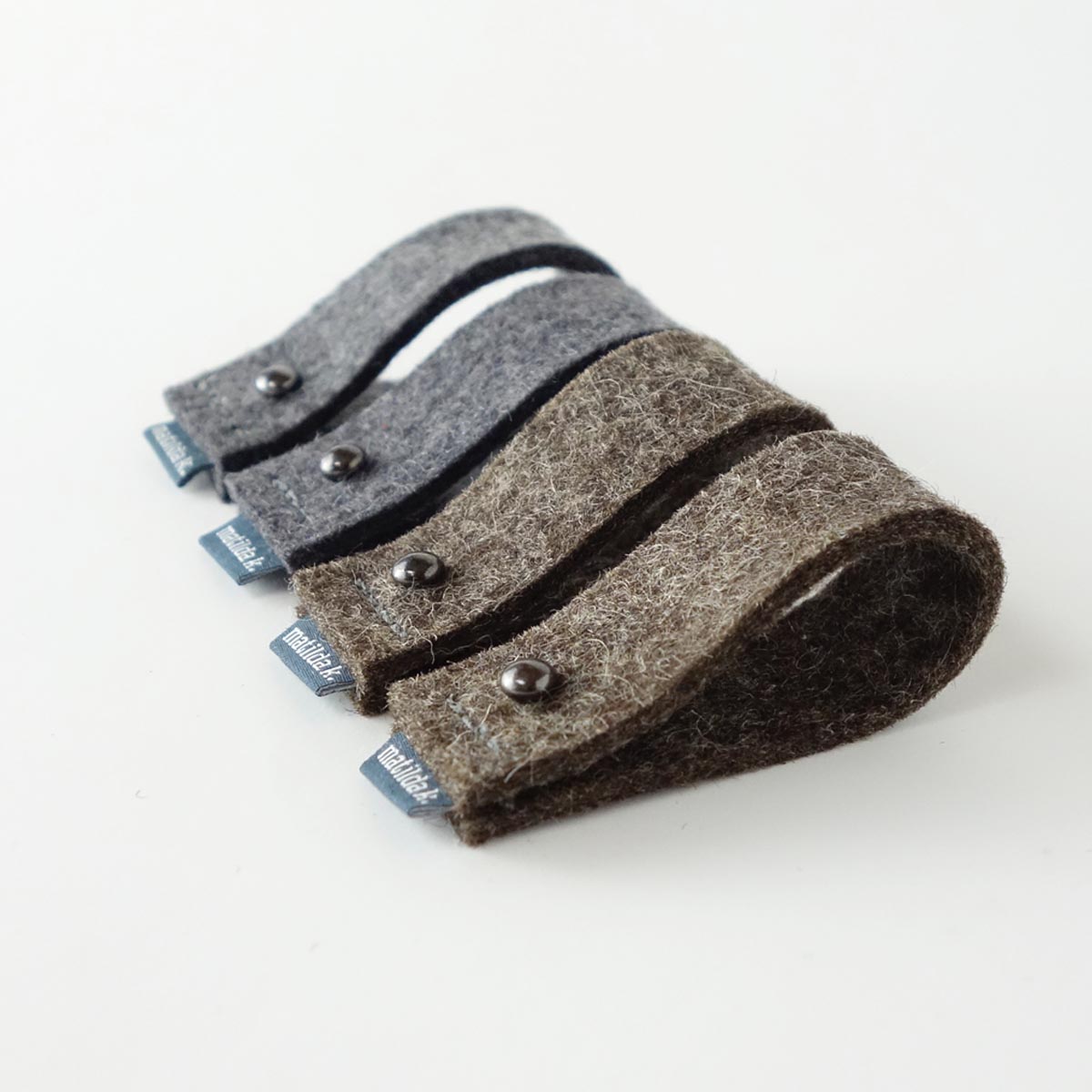 Tropfenfaenger Minimalistisch Aus Wollfilz 2 Dunkelgrau 2 Braun Matilda K