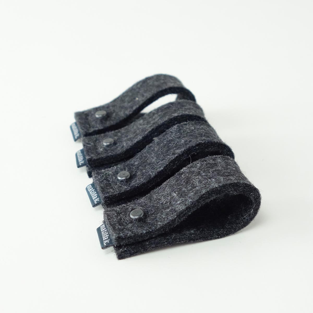 Tropfenfaenger Minimalistisch Aus Wollfilz Anthrazit Matilda K