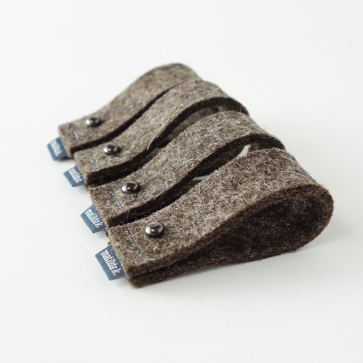 Tropfenfaenger Minimalistisch Aus Wollfilz Braun Matilda K