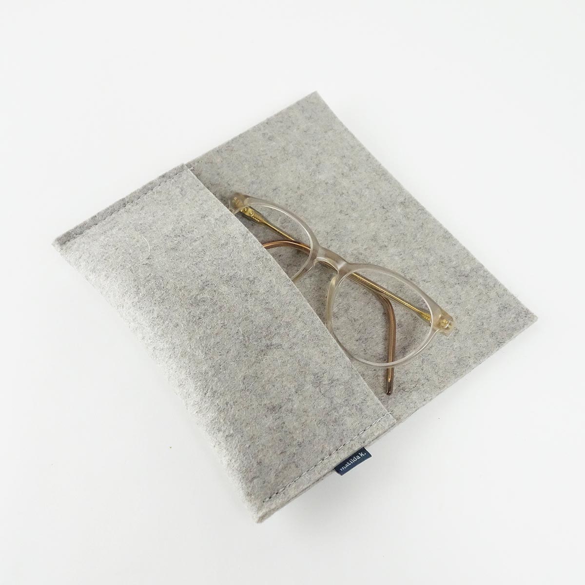 Brillenetui Aus Wollfilz Hellgrau Mit Bio Rundgummi Rosa 3 Matilda K Brillenetui Aus Wollfilz Hellgrau Mit Bio Rundgummi Rosa 3 Matilda K