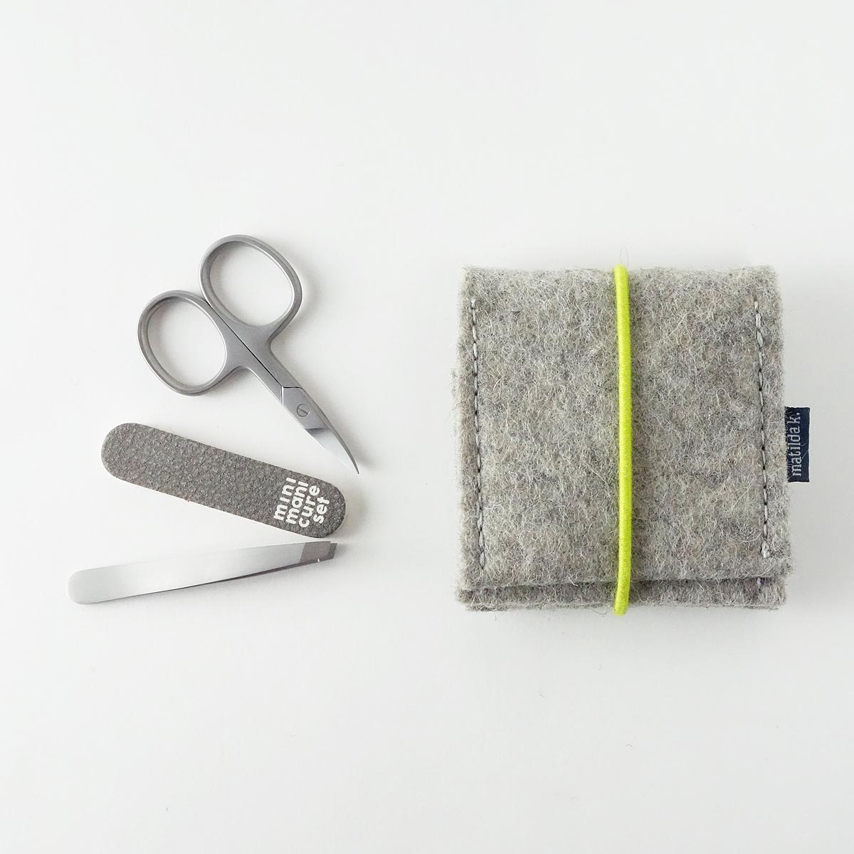 Mini Manikuere Set Aus Wollfilz Hellgrau Mit Rundgummi Pistazie Mini Manikuere Set Aus Wollfilz Hellgrau Mit Rundgummi Pistazie