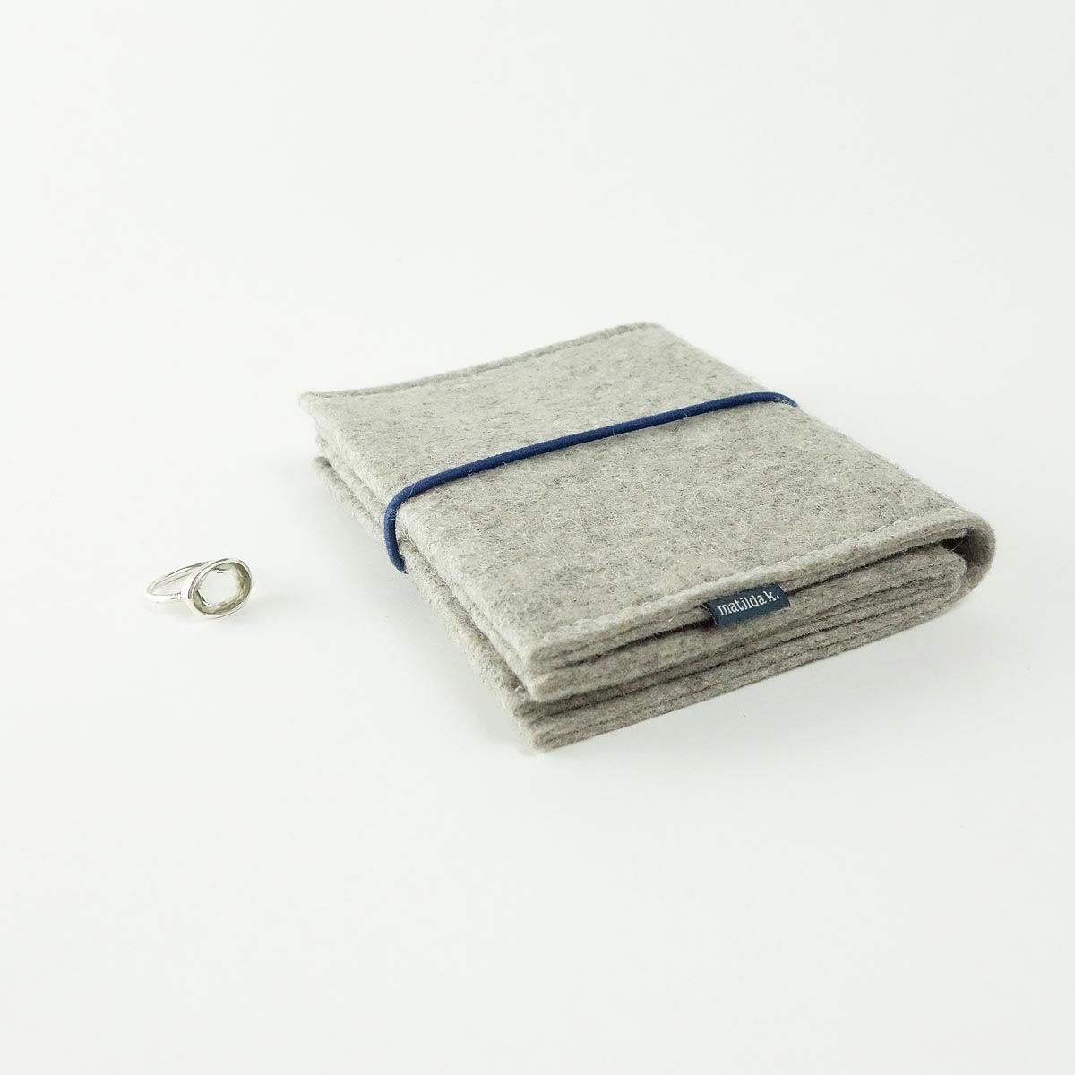Schmuckaufbewahrung Gross Aus Wollfilz Hellgrau Rundgummi Dunkelblau Matilda K