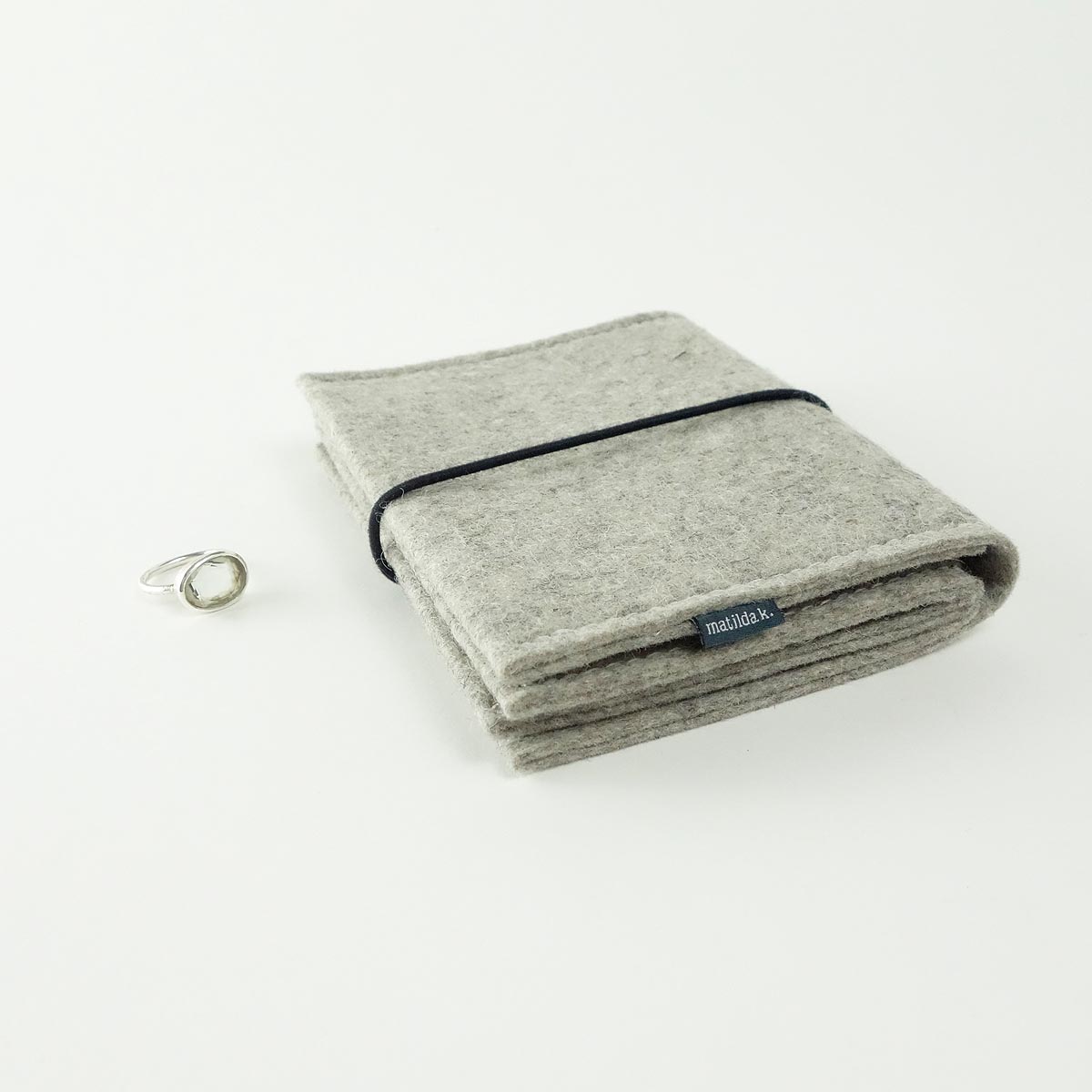 Schmuckaufbewahrung Gross Aus Wollfilz Hellgrau Rundgummi Schwarz Matilda K