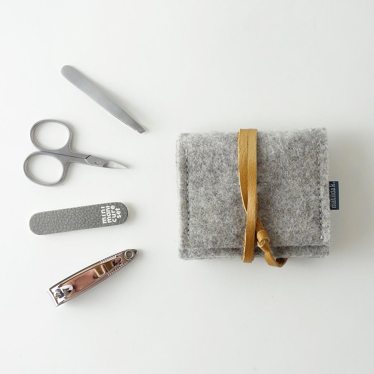 Mini Manikuere Set Jacob Aus Wollfilz Hellgrau Lederband Hellbraun Matilda K