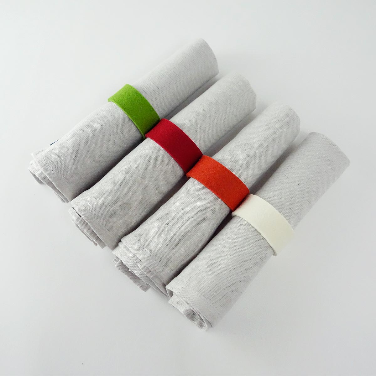 serviettenringe-aus-wollfilz-rottoene-ava-tischdekoration