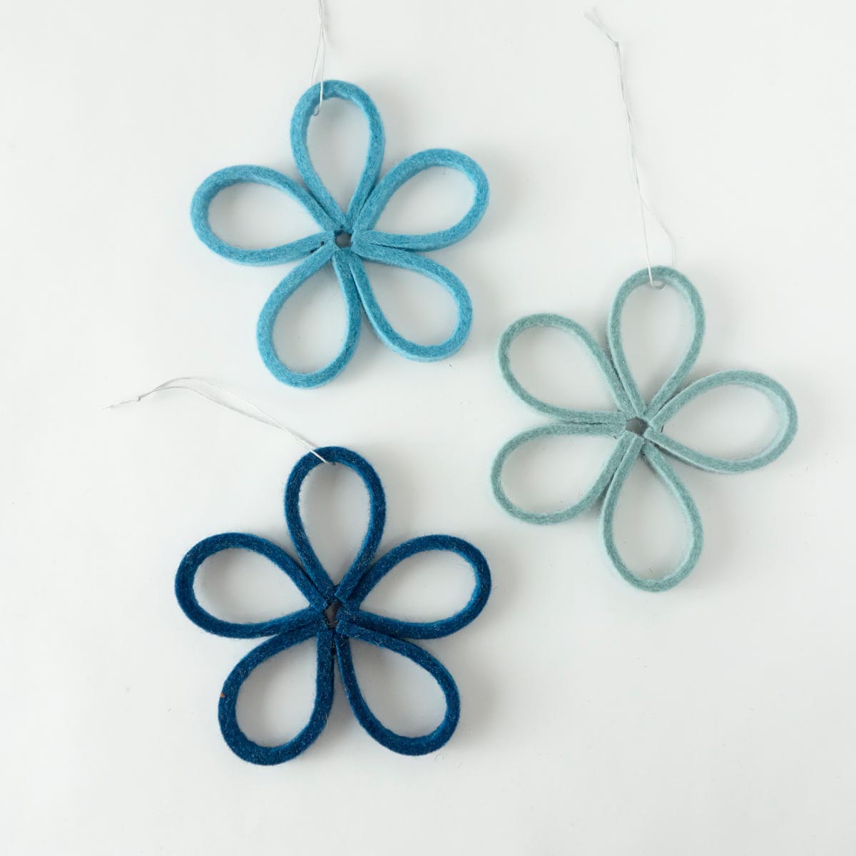 Blueten Aus Wollfilz 3 Blautoene Yellow Matilda K